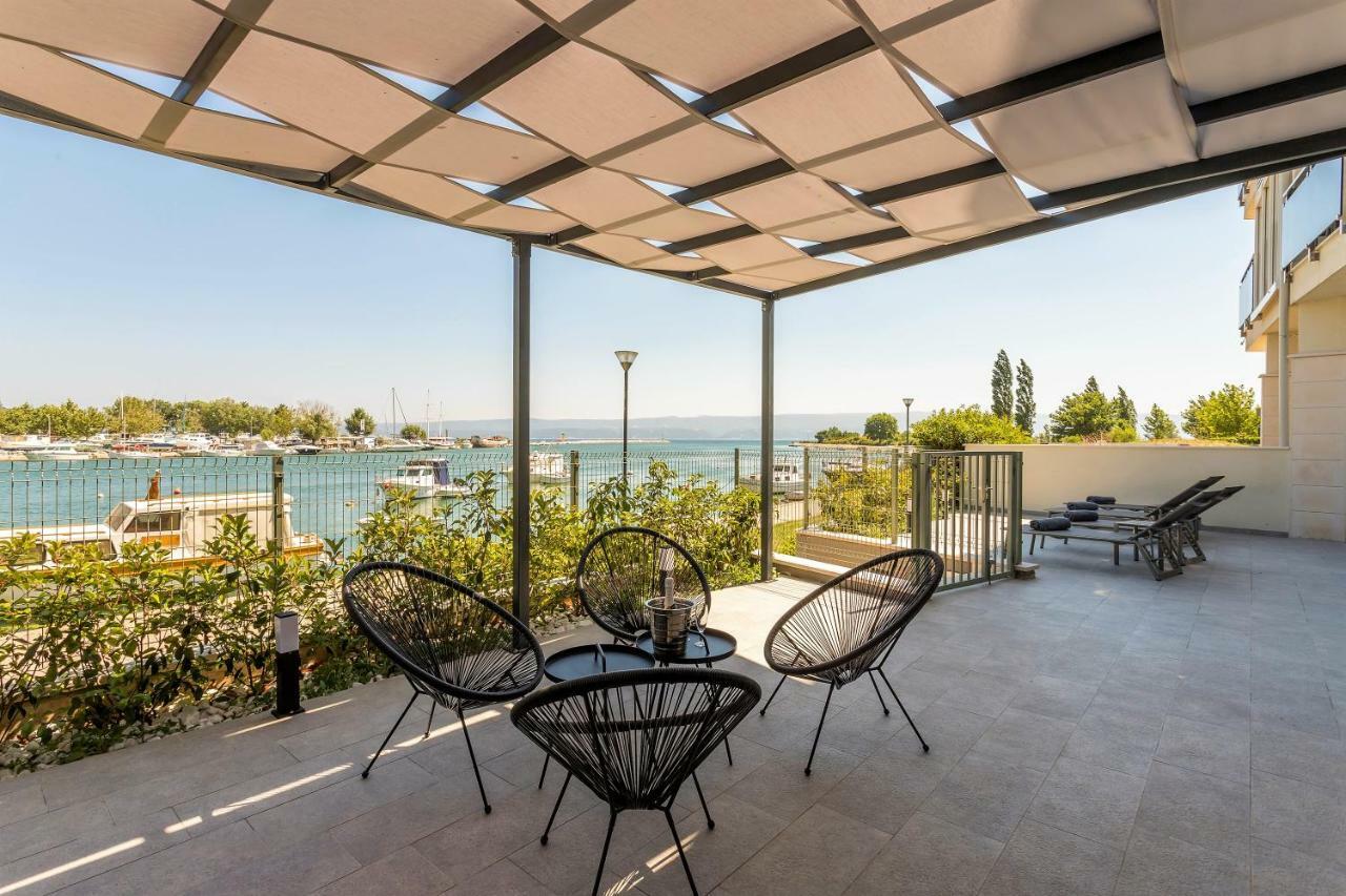 Luxury Apartment With Hot Tub Omiš Kültér fotó