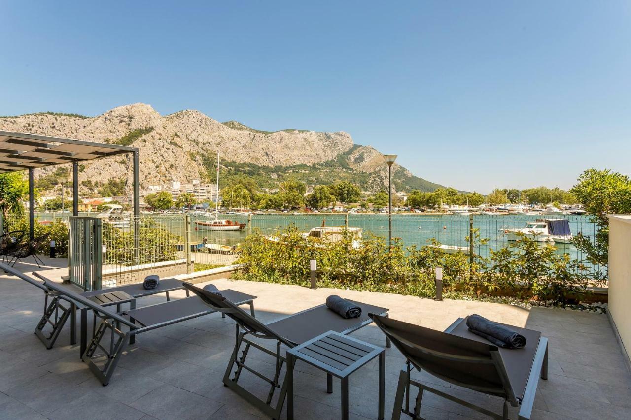 Luxury Apartment With Hot Tub Omiš Kültér fotó