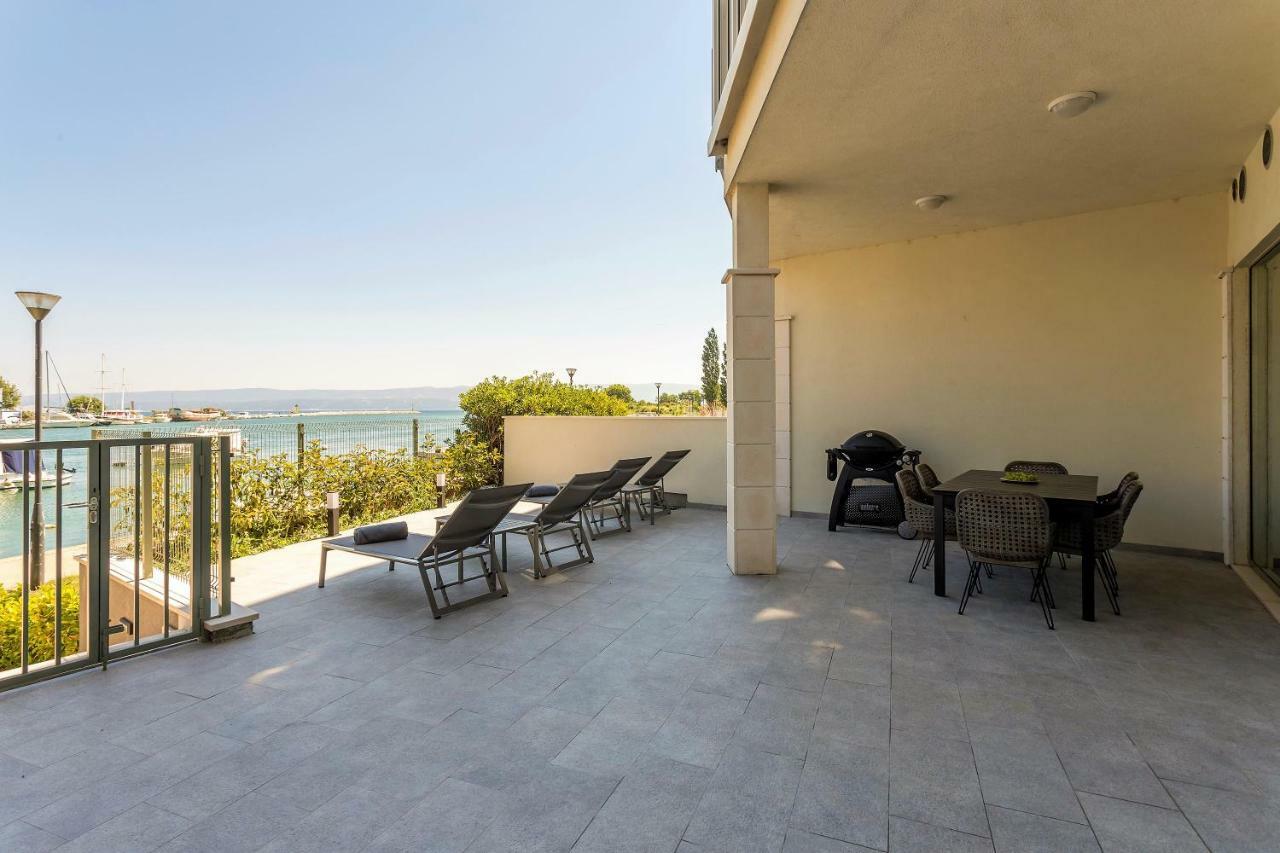 Luxury Apartment With Hot Tub Omiš Kültér fotó