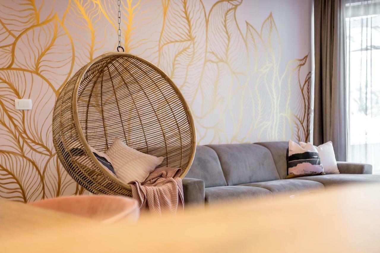 Luxury Apartment With Hot Tub Omiš Kültér fotó