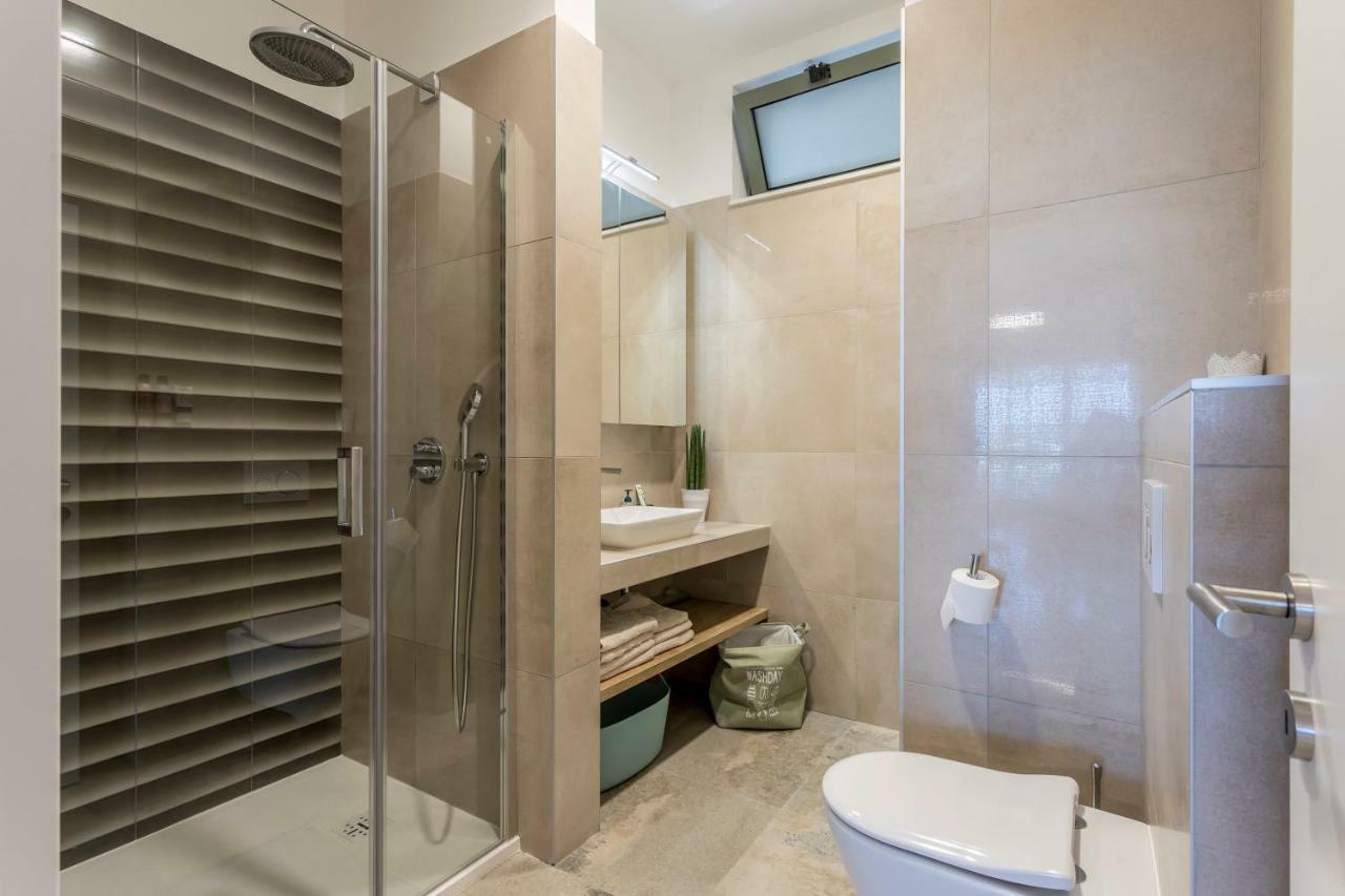 Luxury Apartment With Hot Tub Omiš Kültér fotó