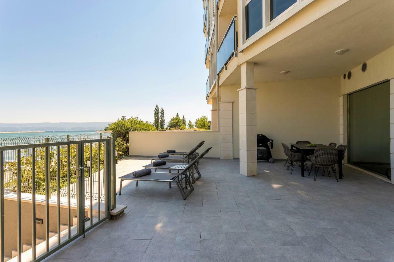 Luxury Apartment With Hot Tub Omiš Kültér fotó
